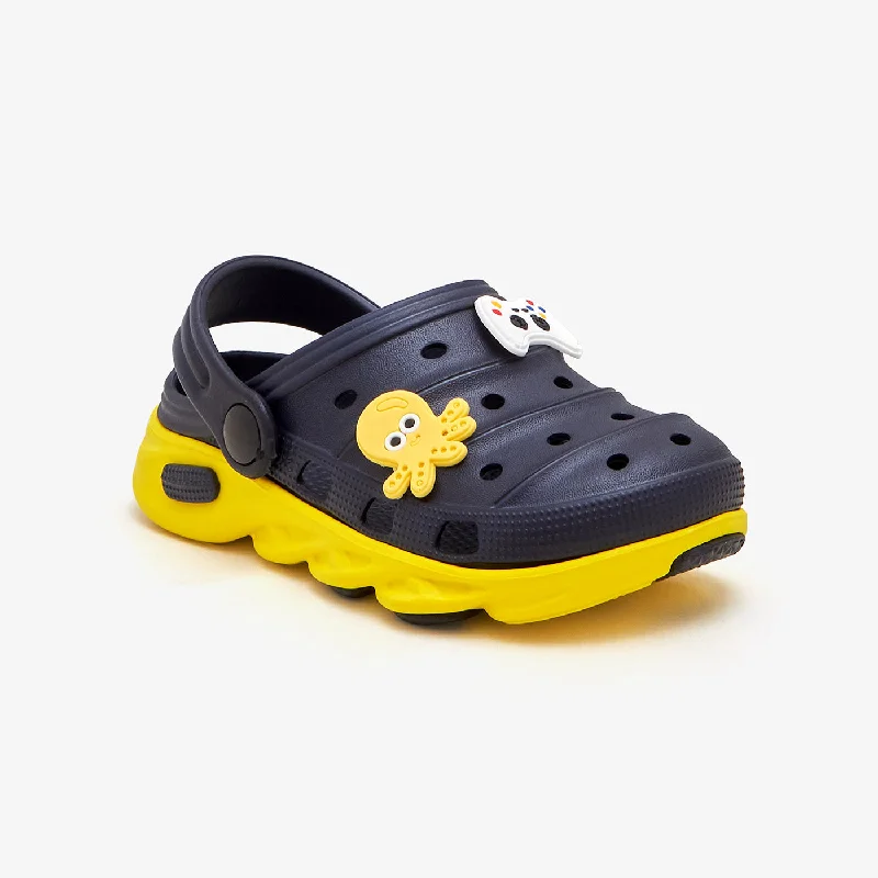 Boys' Perforated Clogs