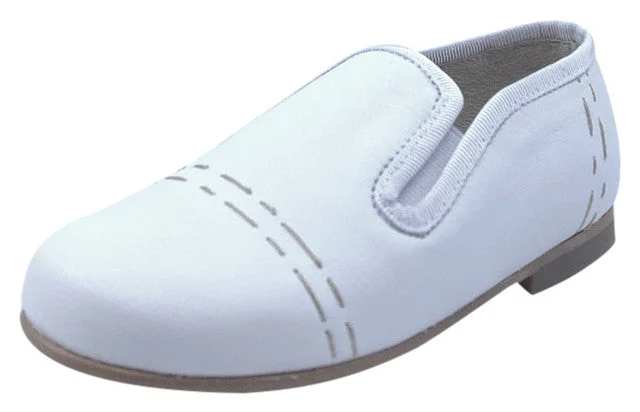 Luccini Boy's COSMOS Piso Point Natural Loafer - White